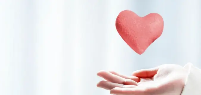 ワイヤー矯正に比べて痛みが少ない